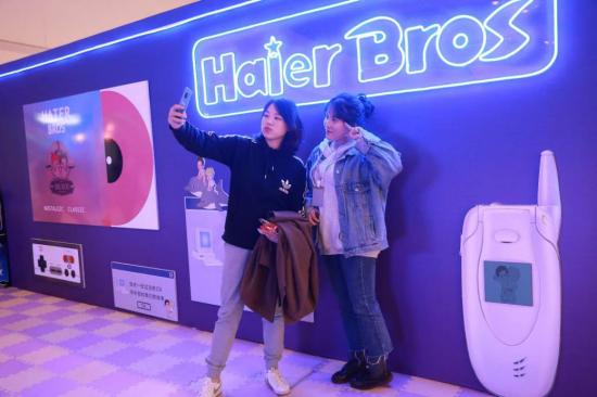 冒牌上帝 相关产品