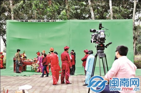 僧侣和枪 相关产品