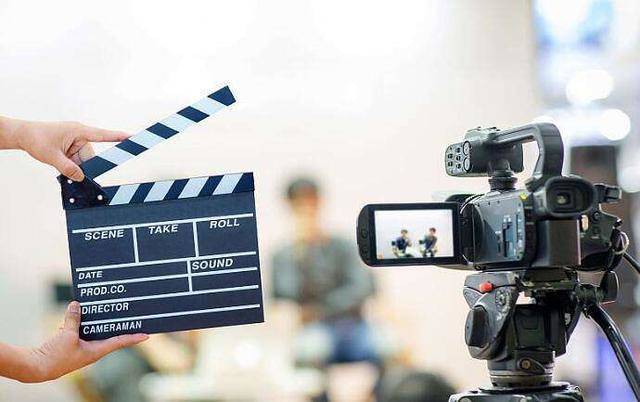 僧侣和枪 产品图片