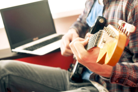 假想友 相关产品