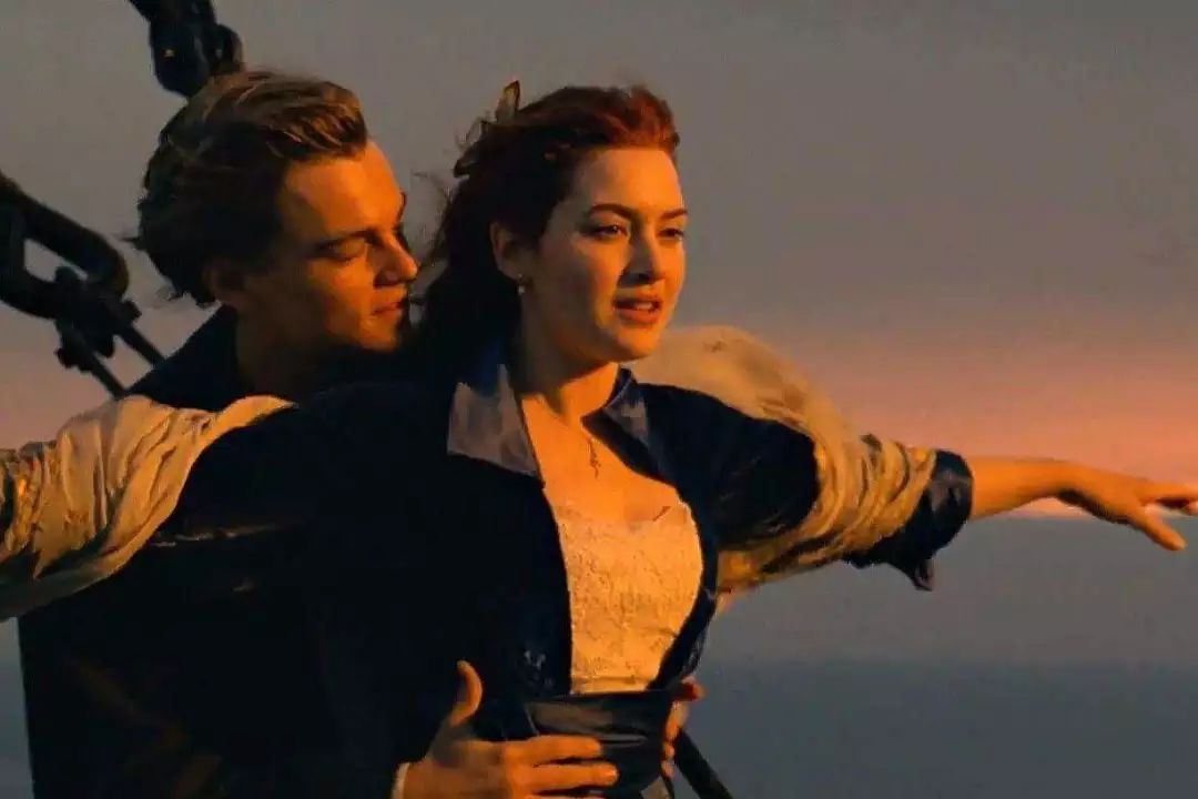 坟墓舞者 相关产品